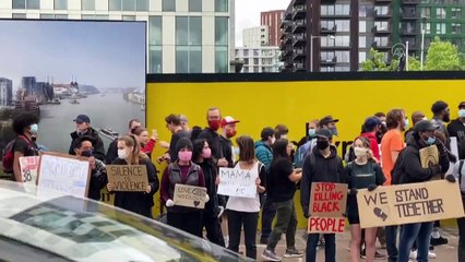 İngiltere'de ırkçılık karşıtı gösteri - LONDRA