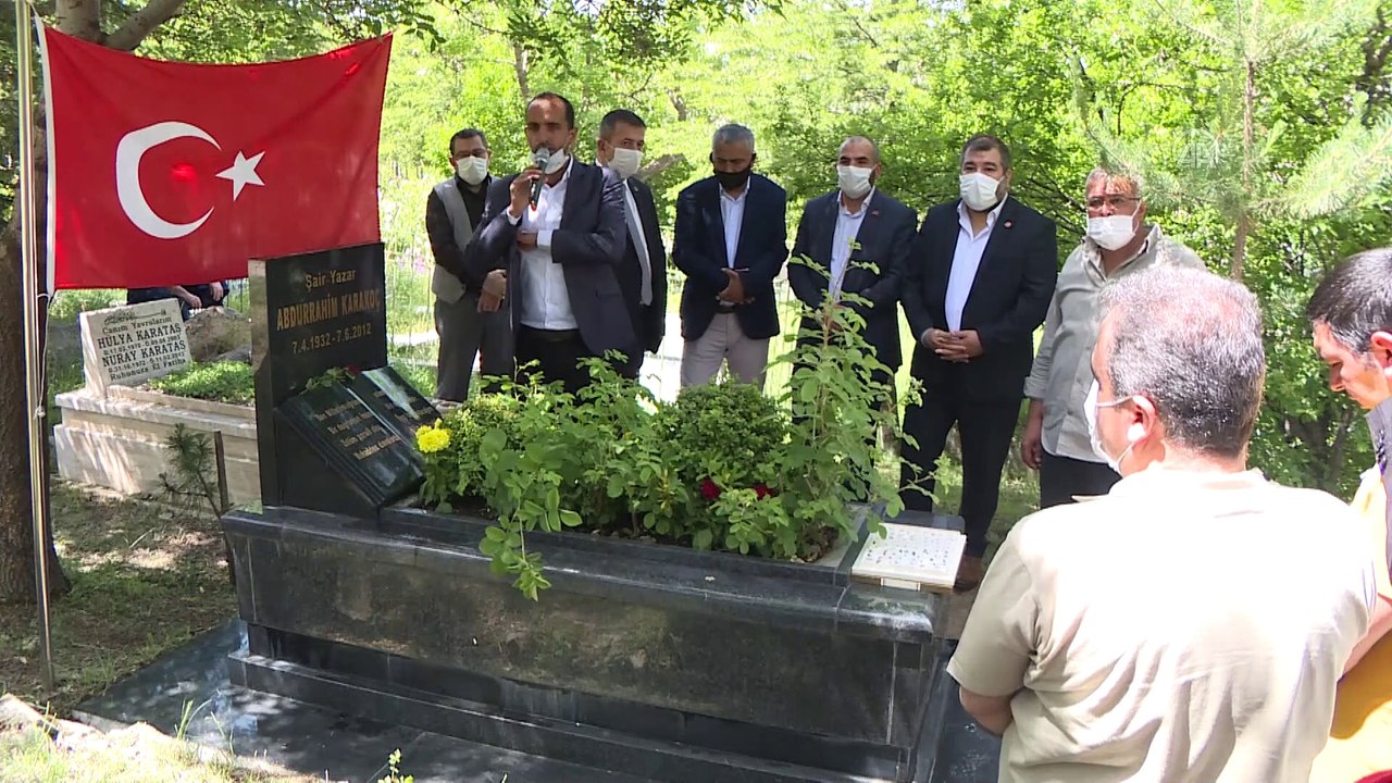 Şair ve yazar Abdürrahim Karakoç, vefatının 8. yılında kabri başında anıldı (2) - ANKARA