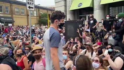 Minneapolis Mayor Forced Into 'Walk Of Shame' After Refusing to Defund Police Department