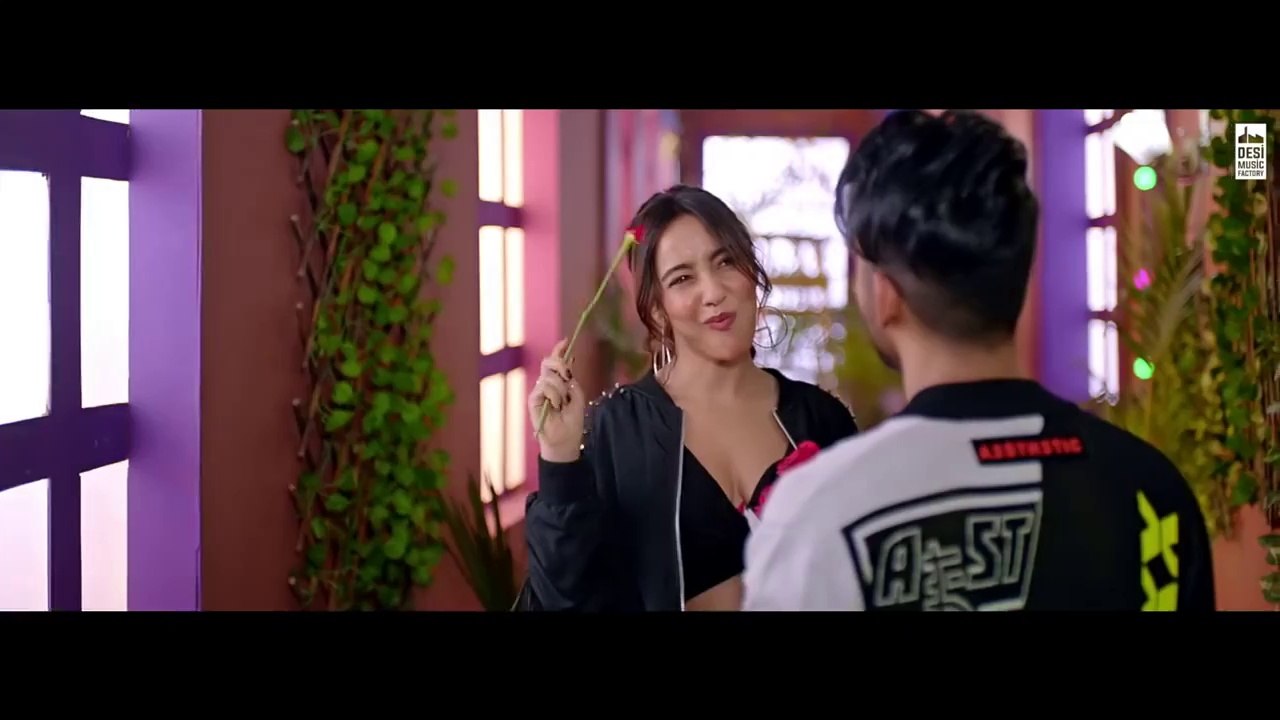 Dheeme_Dheeme_-_Tony_Kakkar_ft._Neha_Sharma_|_Official_Music_Video(720p)