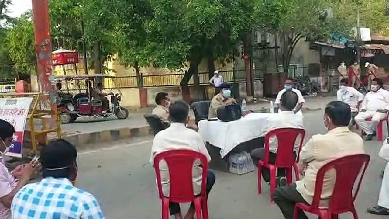 क्षेत्राधिकारी सीसामऊ ने सभी धर्मगुरुओं के साथ की मीटिंग