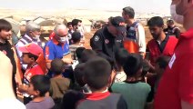 İçişleri Bakanı Soylu, İdlib'deki briket evleri inceledi