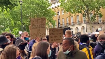 İngiltere'de ırkçılık karşıtı gösteri (2) - LONDRA
