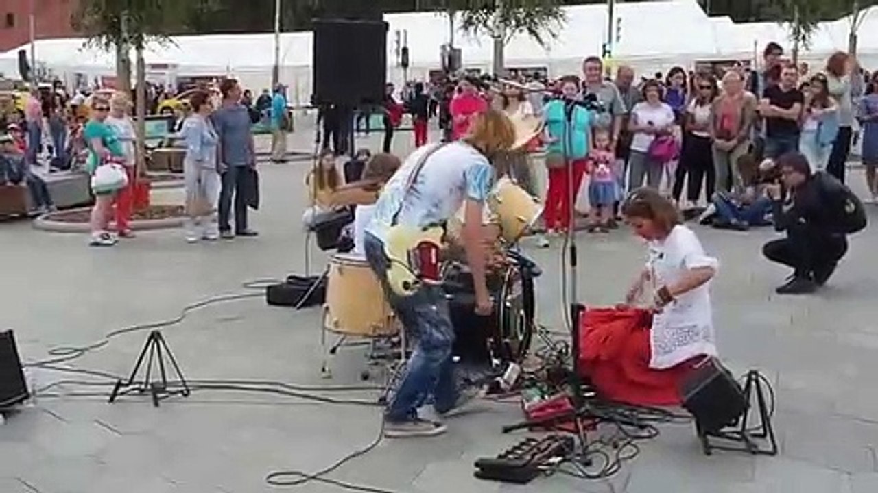 Rape Me-NIRVANA (cover Best Friend Band) street performers