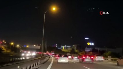 İstanbul'da kısıtlamasız hafta sonunda trafik yoğunluğu yaşanıyor