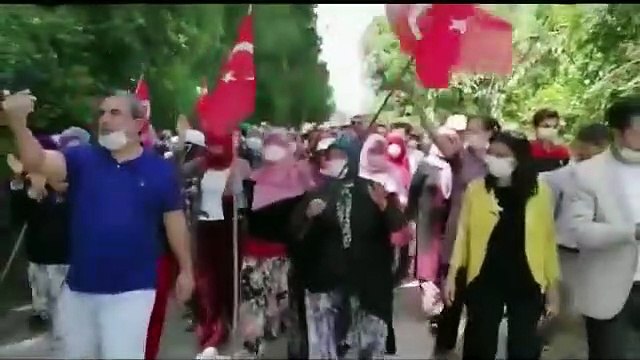 Maden için ağaçların kesildiği Kirazlıyayla köyü kadınları, eylemleri jandarma engeline takılınca 12 kilometre yürüdü