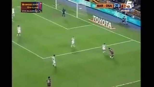 בין כל הרגעים היפים של רונאלדיניו לאורך הקריירה, הקטע הבא מעט נשכח. אולי כי לא בהכרח התכוון שזה ייצא כל כך טוב. ועדיין, כמה אנשים אתם מכירים שיכולים להגיד שבישלו שער עם הגב ובכן, הקוסם הברזילאי יכול. צפו בבישול הנדיר