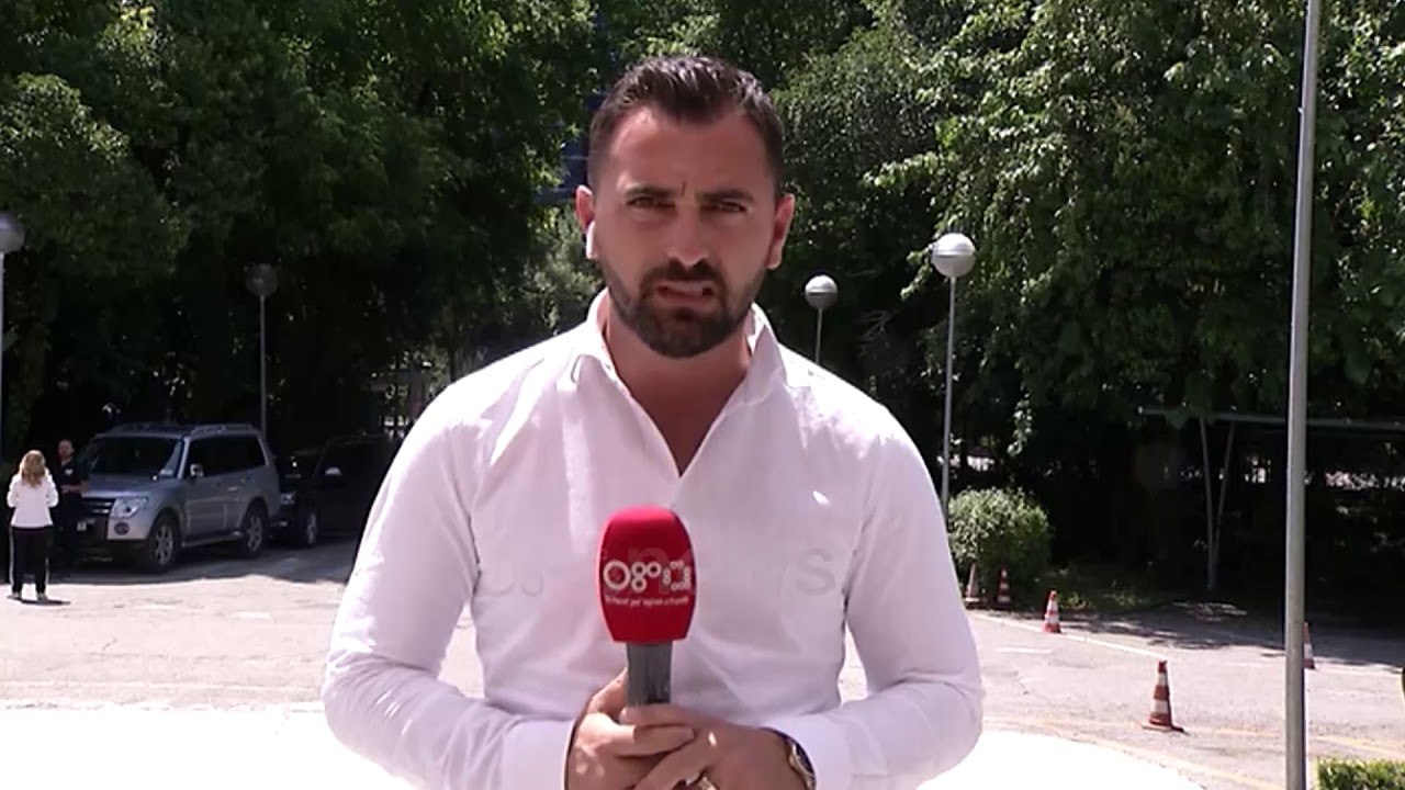 Ora news - PD "ndez motorët" për zgjedhjet, Basha mbledh kryesinë