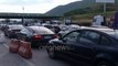 Ora News - S'ka vetëkarantinim, fluks makinash në Morinë