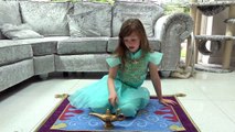 Sophia no Tapete Mágico e o Gênio da Lâmpada em Casa - Filme Aladdin Disney