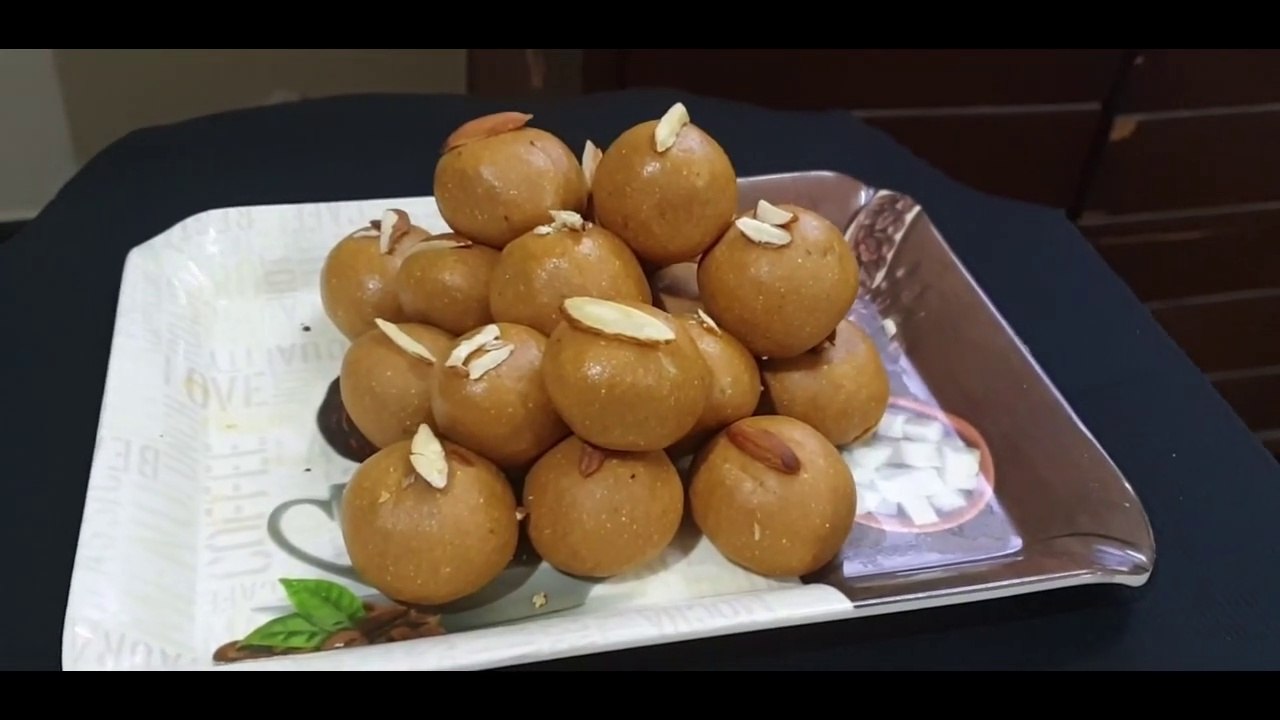 Besan ke Ladoo Super Easy Melt in mouth (with tips and tricks) _ Halwai Style _Sangini ki Rasoi