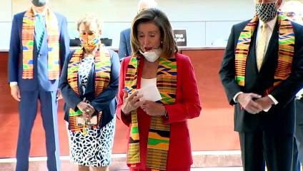 Democratas de joelho