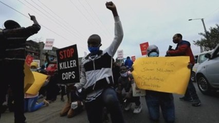 Cientos protestan en Nairobi contra la brutalidad de la Policía de Kenia