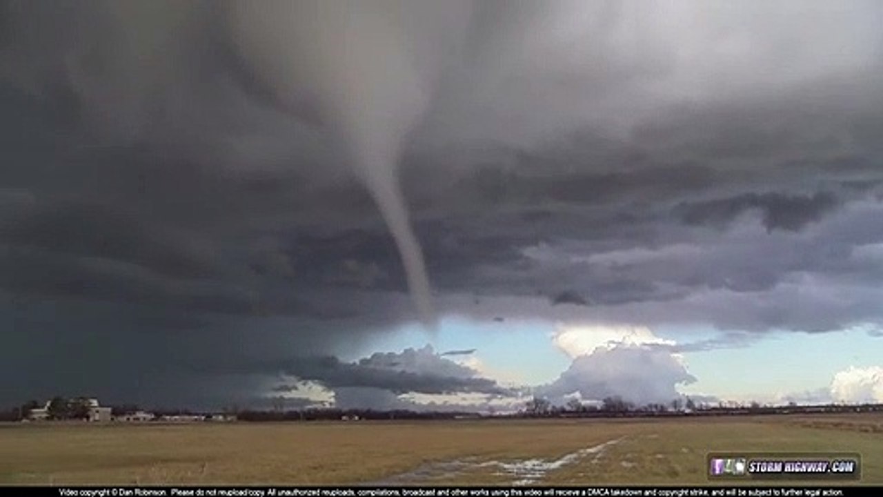 December Tornado at Beardstown, Illinois 12/01/2018 video Dailymotion