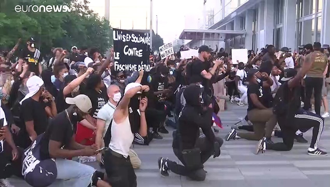 'Null Toleranz' gegen Rassismus und Polizeigewalt - und keine Würgegriffe mehr