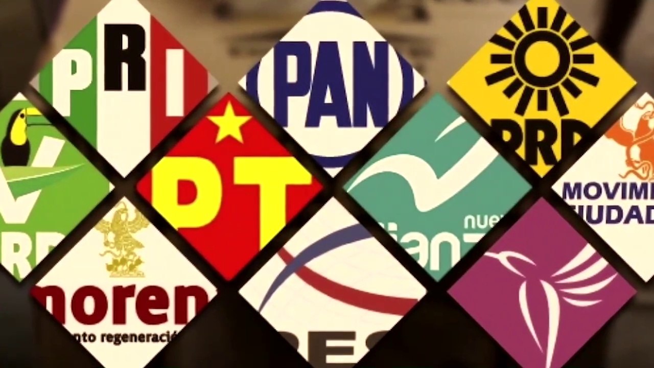 Momentos con Lourdes Mendoza | Momentos históricos de la vida democrática