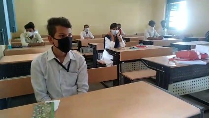 एमपी बोर्ड : 12वीं की परीक्षा शुरू, सोशल डिस्टेंसिंग ​का किया गया पालन