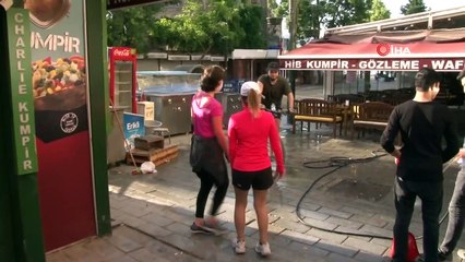 Ortaköy’deki göçükte dükkanı boşaltan esnaf: “Tam sezon açıldı, böyle üzücü bir olay gerçekleşti”