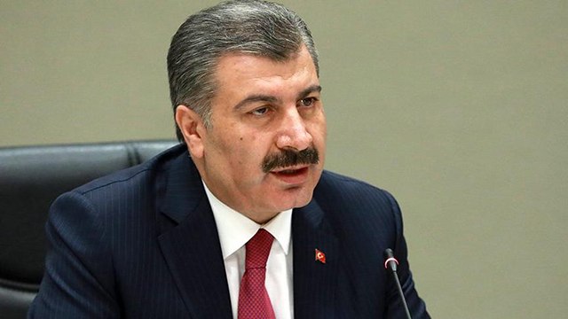 Bakan Koca, maskeyi gözüne takan kişiyi telefonla aradı