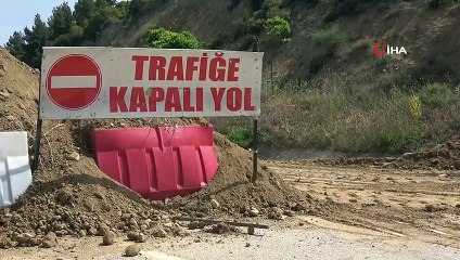 Anzak Koyu yolunda toprak kayması