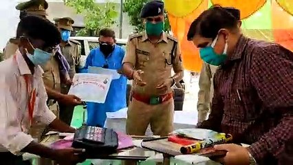 अन्नपूर्णा सेवा संस्थान परिवार ने पुलिसकर्मियों को सम्म्मनित किया