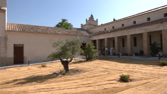 El alcalde de Sevilla visita las obras de la restauración de la Hacienda Miraflores