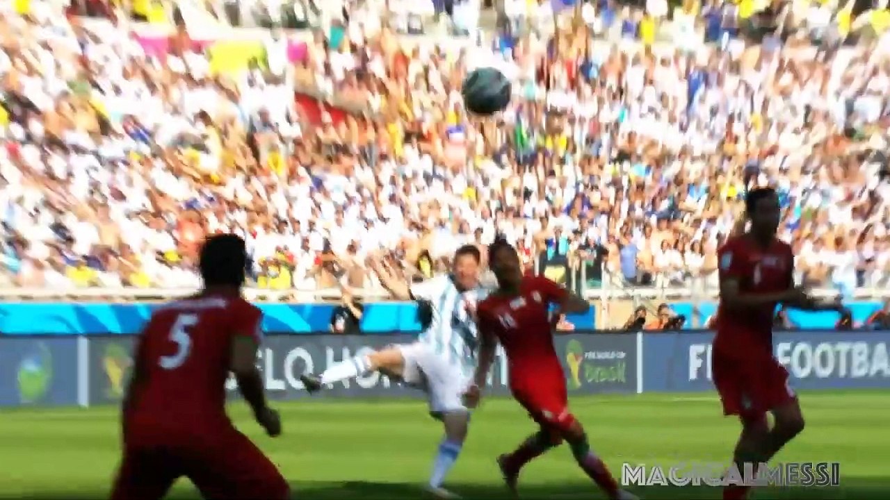 Lionel Messi vs No Space - Highlights