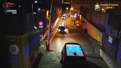 Roma - Spaccio in una delle “piazze” di Tor Bella Monaca (09.06.20)