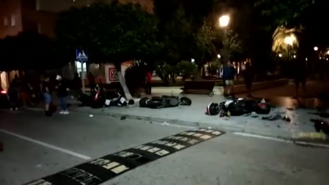 Aparatoso accidente provocado por un conductor novel en Cádiz