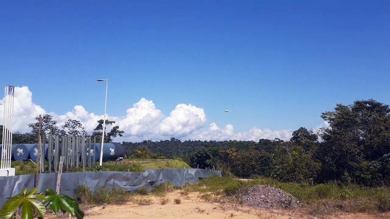 [SBEG Spotting]Boeing 737-400 PP-YBD  na final antes de pousar em Manaus vindo de Campinas