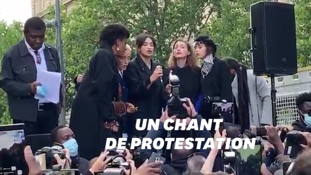 À la manifestation du 9 juin à Paris, Camélia Jordana entonne We Shall Overcome