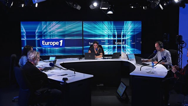 Hommages, recueillement et poings levés : les funérailles de George Floyd à Houston