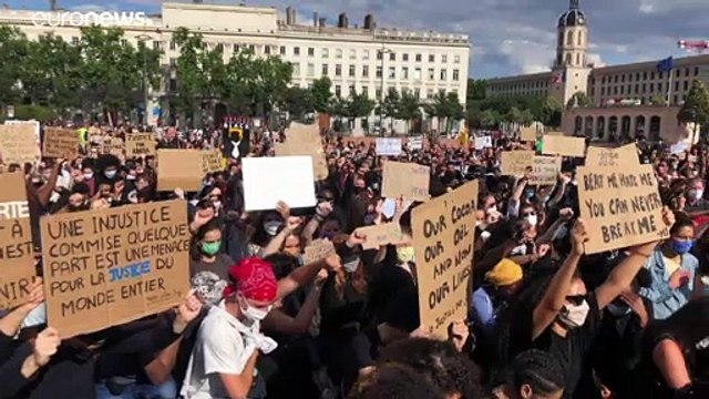 Γαλλία: Ανοιχτός ο διάλογος για την αστυνομική βία