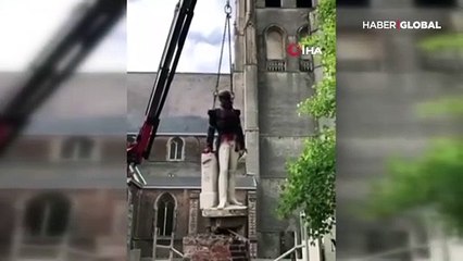 Belçika'da sömürgeci Kral 2. Leopold'un ateşe verilen heykeli kaldırıldı