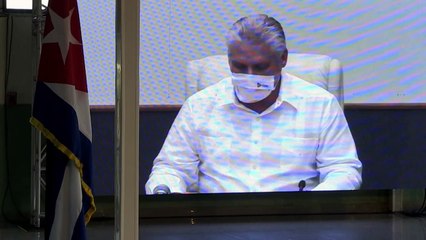 Cuba recibe como héroes a médicos que vuelven de misión en Italia