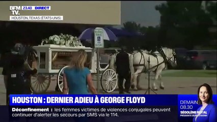 Le cercueil de George Floyd se dirige vers le cimetière, tracté par des chevaux