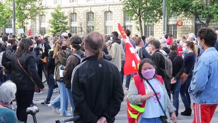 Paris'te ırkçılık karşıtı protesto