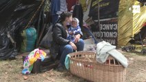 Venezolanos acampados en vía de Bogotá piden ayuda para retornar a su país