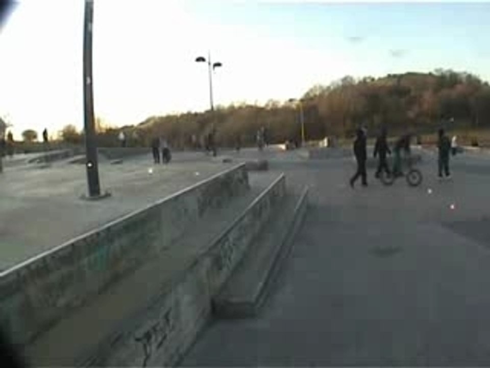Dan Kickflip Stoke 3