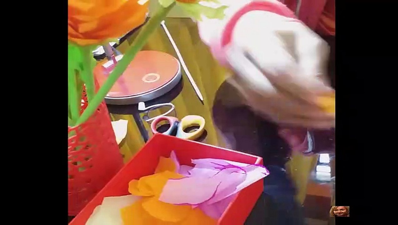 Step by step of Crepe Paper Roses,Paso a paso de Rosas de Papel Creppe