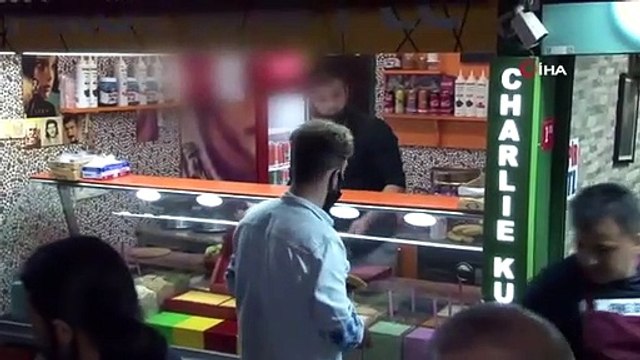 Ortaköy'de yol çöktü: 1 kadın yaralı