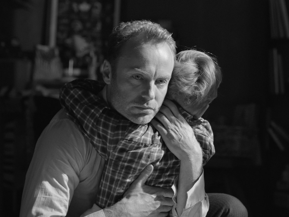 'Der Geburtstag': Trailer zum Film-Noir-Drama mit Mark Waschke