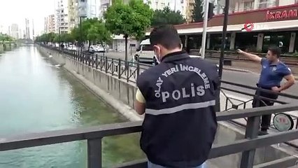 Yakalanacağını anlayan FETÖ'cü cep telefonunu su kanalına attı