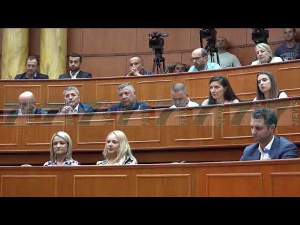 TIRANE, PADITET KESHILLI BASHKIAK, TE TJERA AKUZA PER SHEMBJEN E TK - News, Lajme - Kanali 7