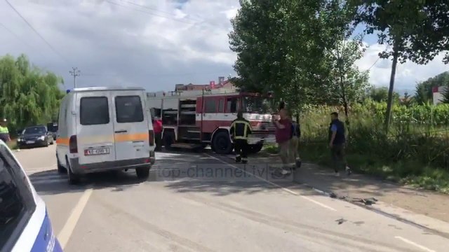Aksident i rëndë në Korçë, shoferi i postës niset drejt spitalit