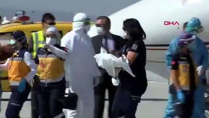 Erdoğan'ın ameliyat ettirdiği siyam ikizleri yurda döndü