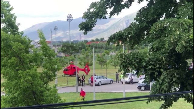Korçë/ Makina përplaset me fugonin e Postës Shqiptare, shoferi dërgohet me helikopter drejt Tiranës