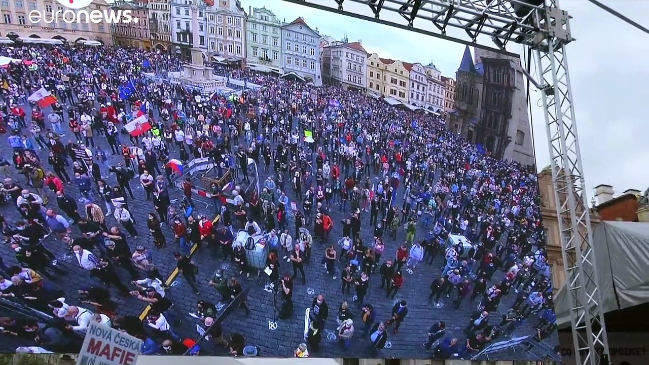 Trotz Corona: Proteste gegen Regierungschef Babis