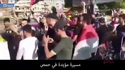 الشبيحة يؤلفون شعاراً جديداً مستوحى من حذاء بشار أسد! (فيديو)