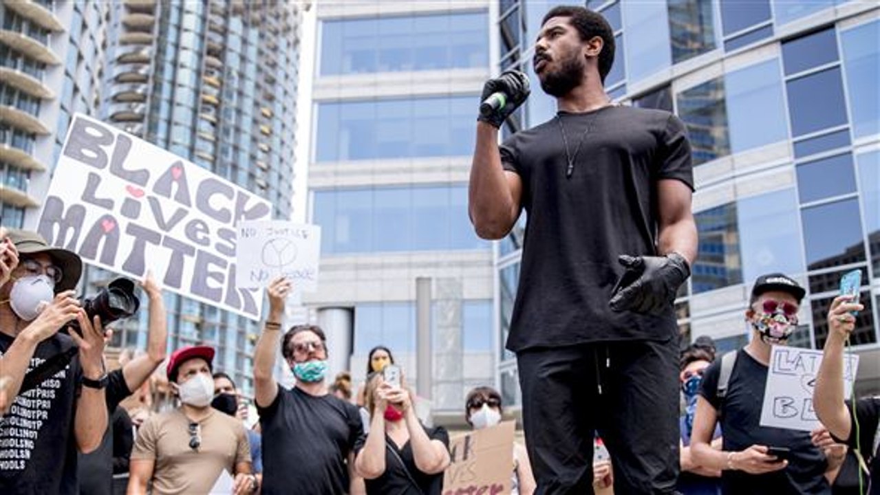 Billie Eilish & Pink marschieren für #BlackLivesMatter